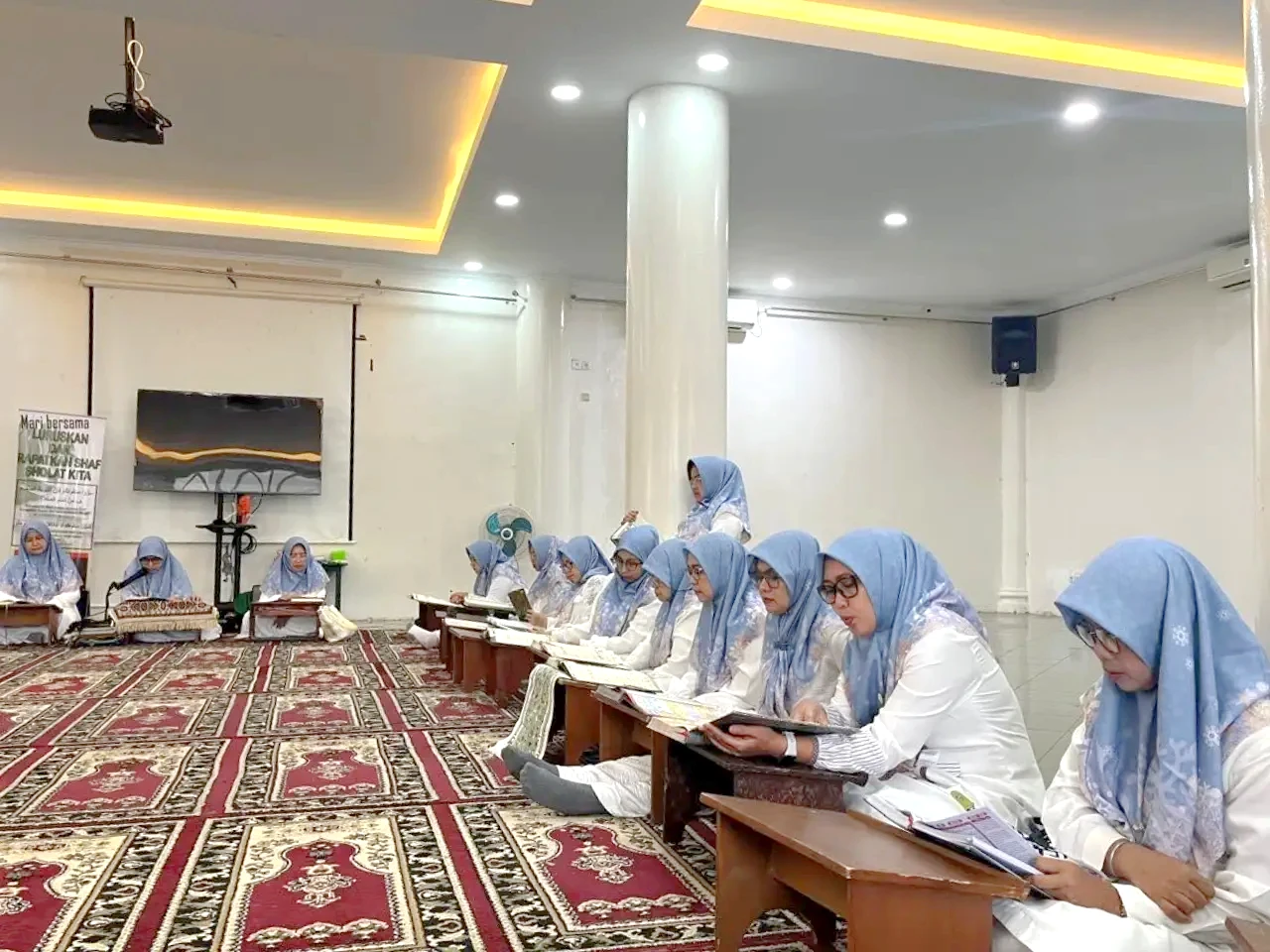 Foto kegiatan Tadarus Al-Qur’an MTRJ Khatam di Pertengahan Ramadhan 1447 H di Masjid Raudhotul Jannah - 2